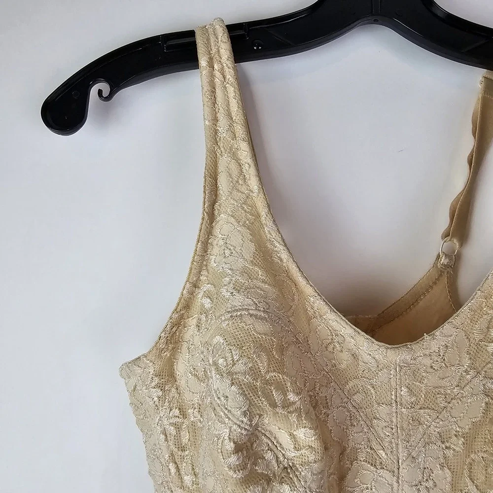 Breezies floral jacquard